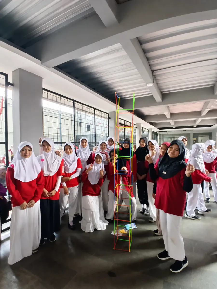 Semangat Kemerdekaan, Wujudkan Generasi Rabbany yang Berkarakter dan Berprestasi: HUT ke-81 RI di SMP Insan Rabbany foto 4