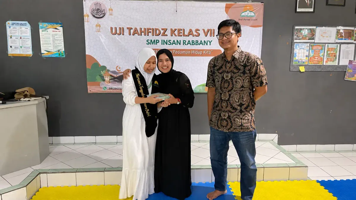 Uji Tahfizh 2026 SMP Insan Rabbany: Menjaga Kalam-Nya, Menumbuhkan Cahaya Al-Qur’an foto 3
